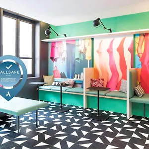 *** Hotel Ibis Styles Gare Saint Lazare França