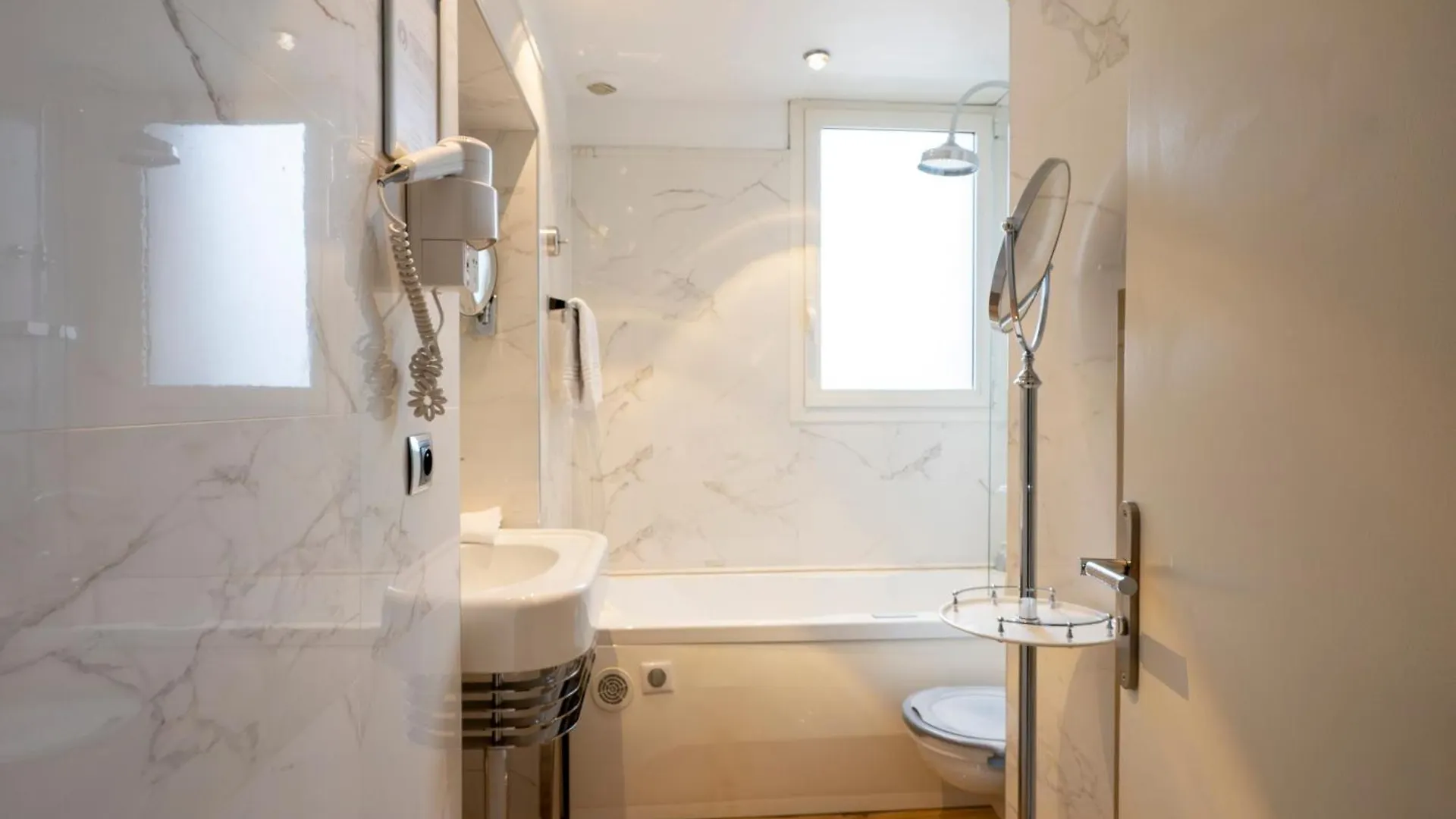 Hotel Le Meurice Nice 3*,