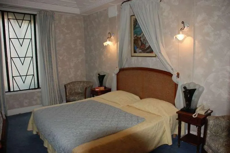 ***  Hotel Le Meurice Nice France